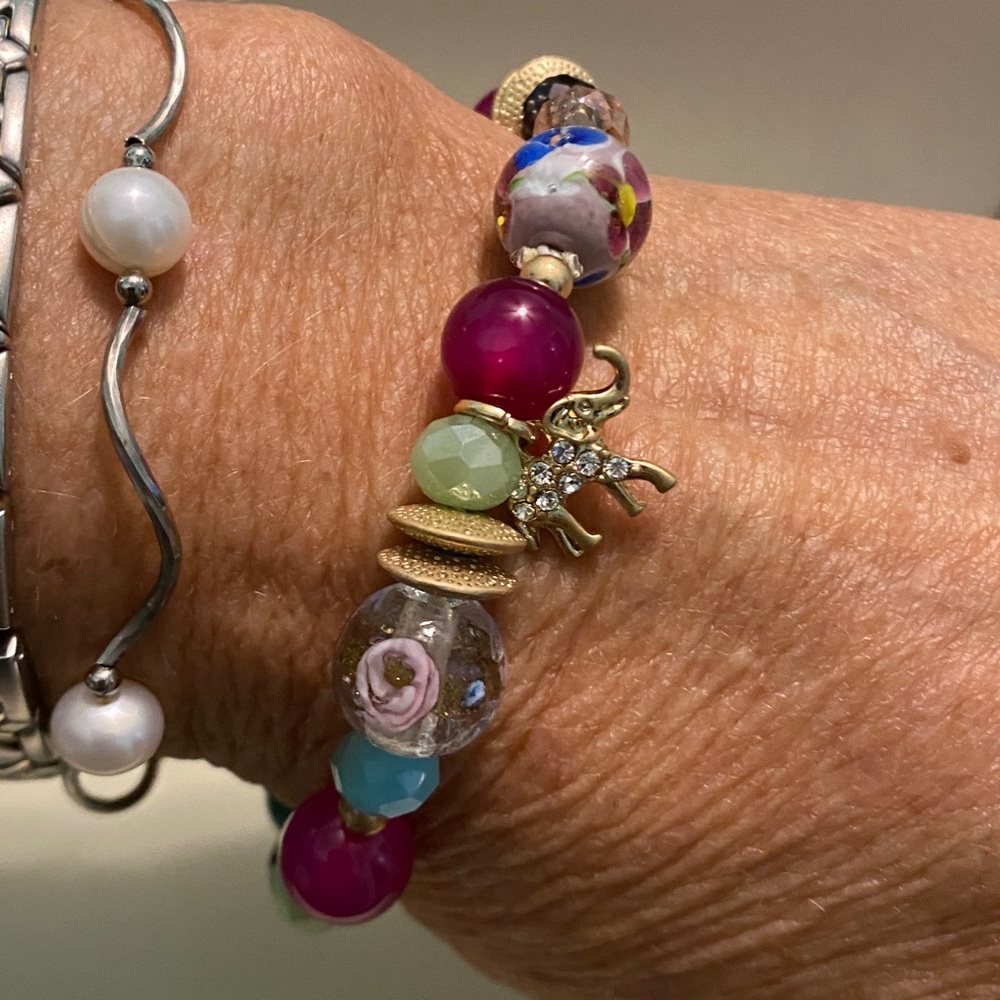 Lonna & Lilly
Gold Tone Turquoise Beaded Stretch Bracelet